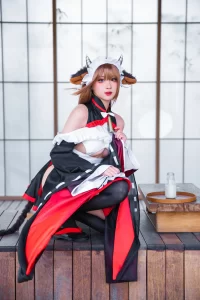 瓦斯塔亚小龙虾花嫁造型爆红？cos圈真相来了-宅图社